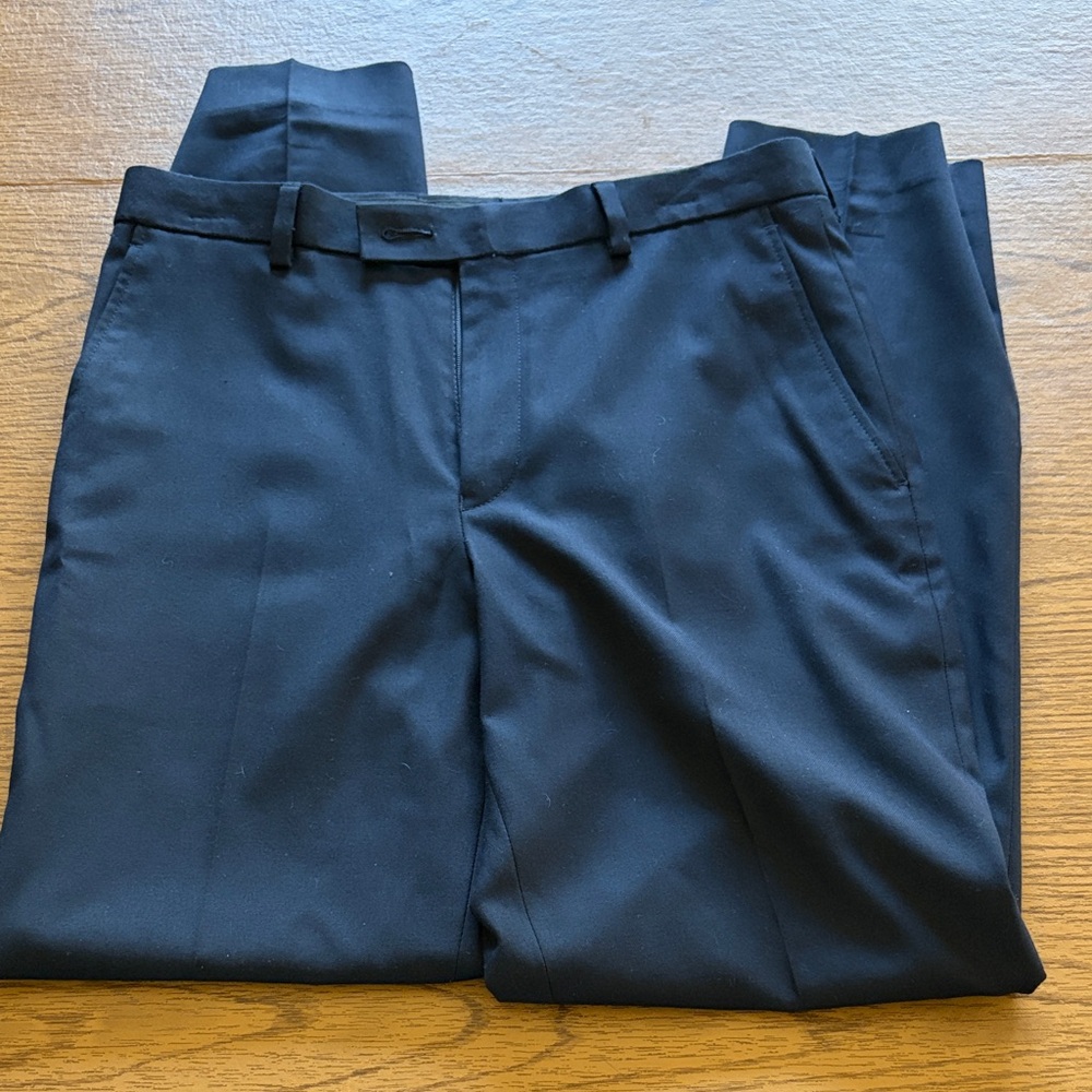 G.H. Bass & Co. Navy Stretch Modern Fit Dress Pants